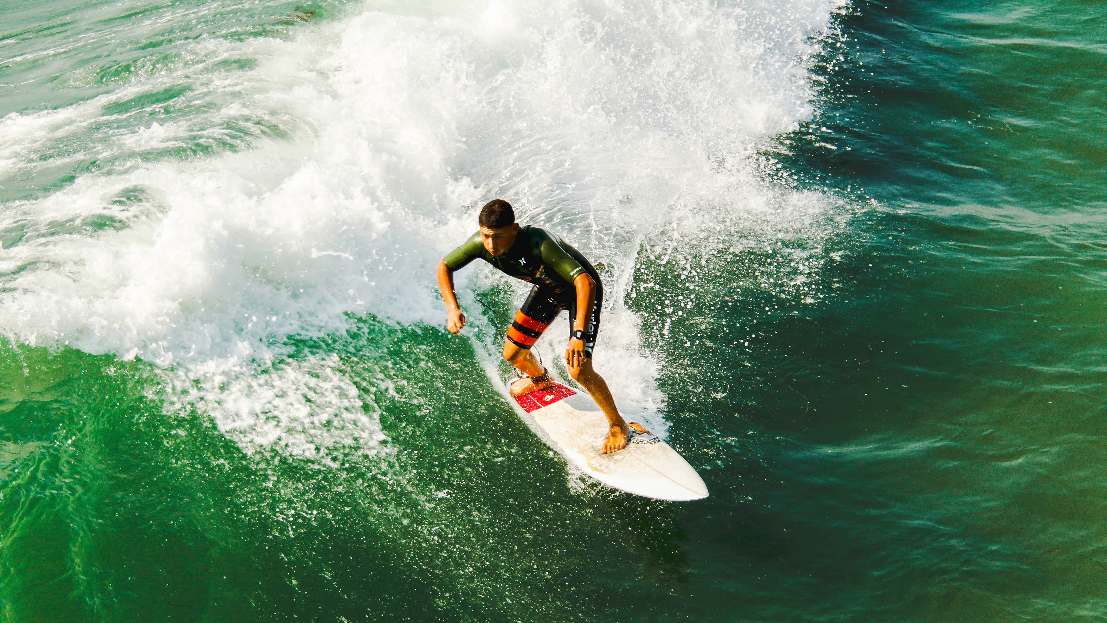 海底探险沙滩越野船比赛,海浪中的极速穿越,海底探险游戏大全